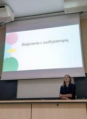 Zoofizjoterapia - pokaz psiego fitnessu (fot. Ola Marzec)